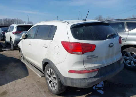 2015 Kia Sportage Lx z USA, uszkodzony, nr VIN KNDPBCAC5F7781469